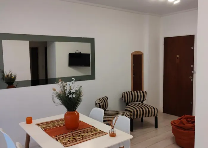Excelente Departamento Para 2 Personas Con Balcon A La Calle