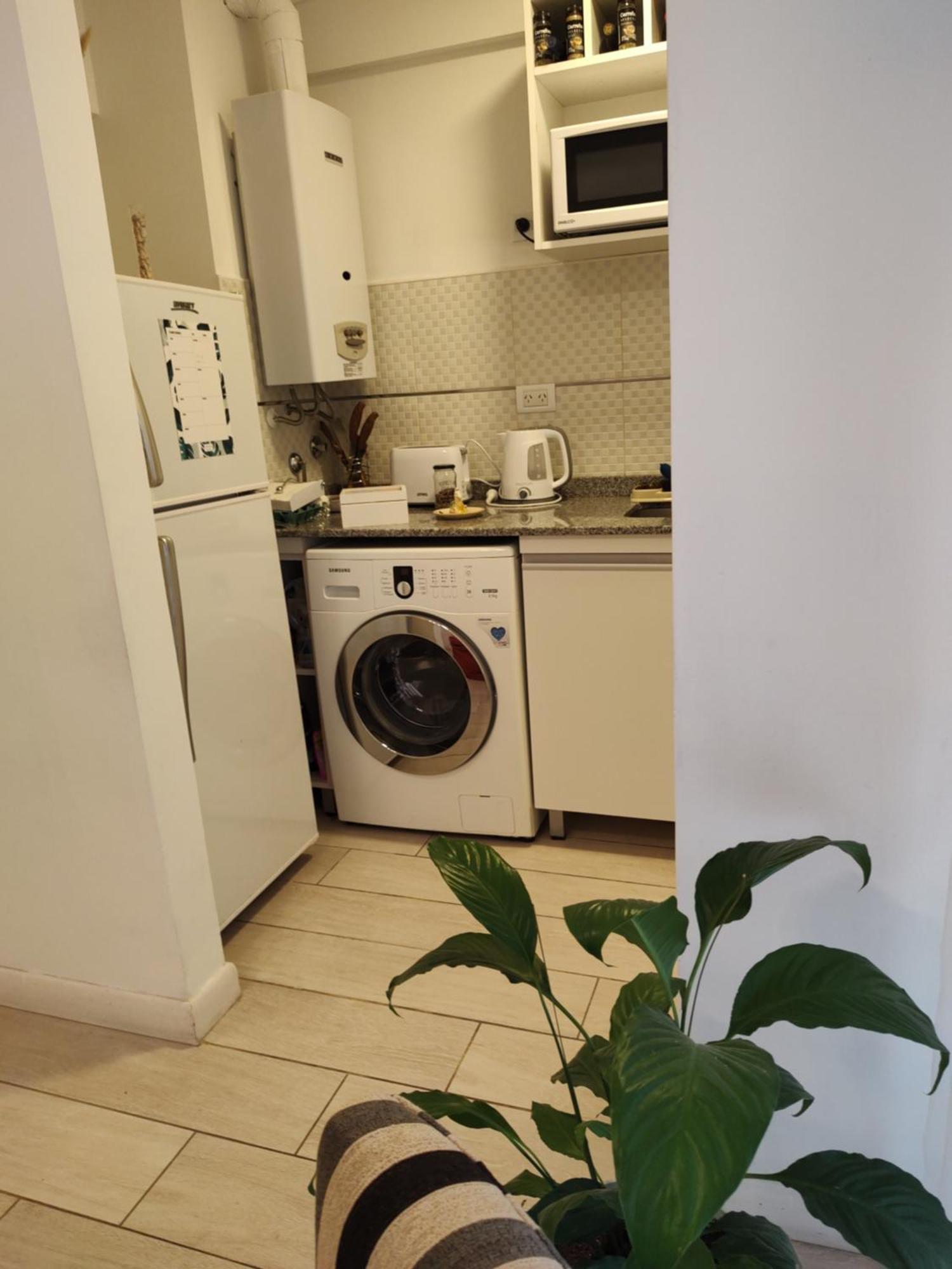 Excelente Departamento 2 Personas Con Balcon A La Calle Mar del Plata
