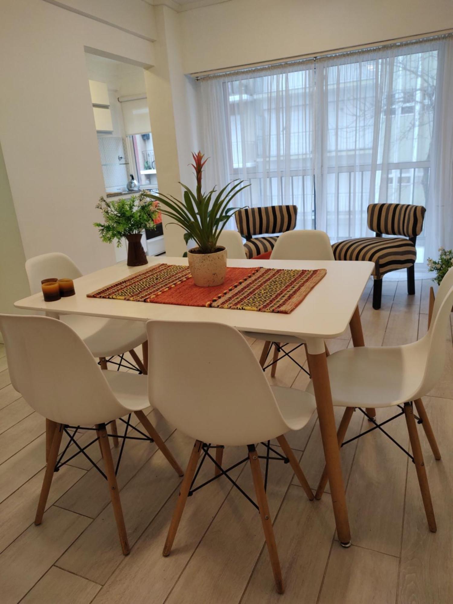 Excelente Departamento 2 Personas Con Balcon A La Calle Mar del Plata